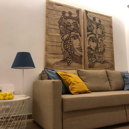Nesh House Apartment Сиракуза Екстериор снимка